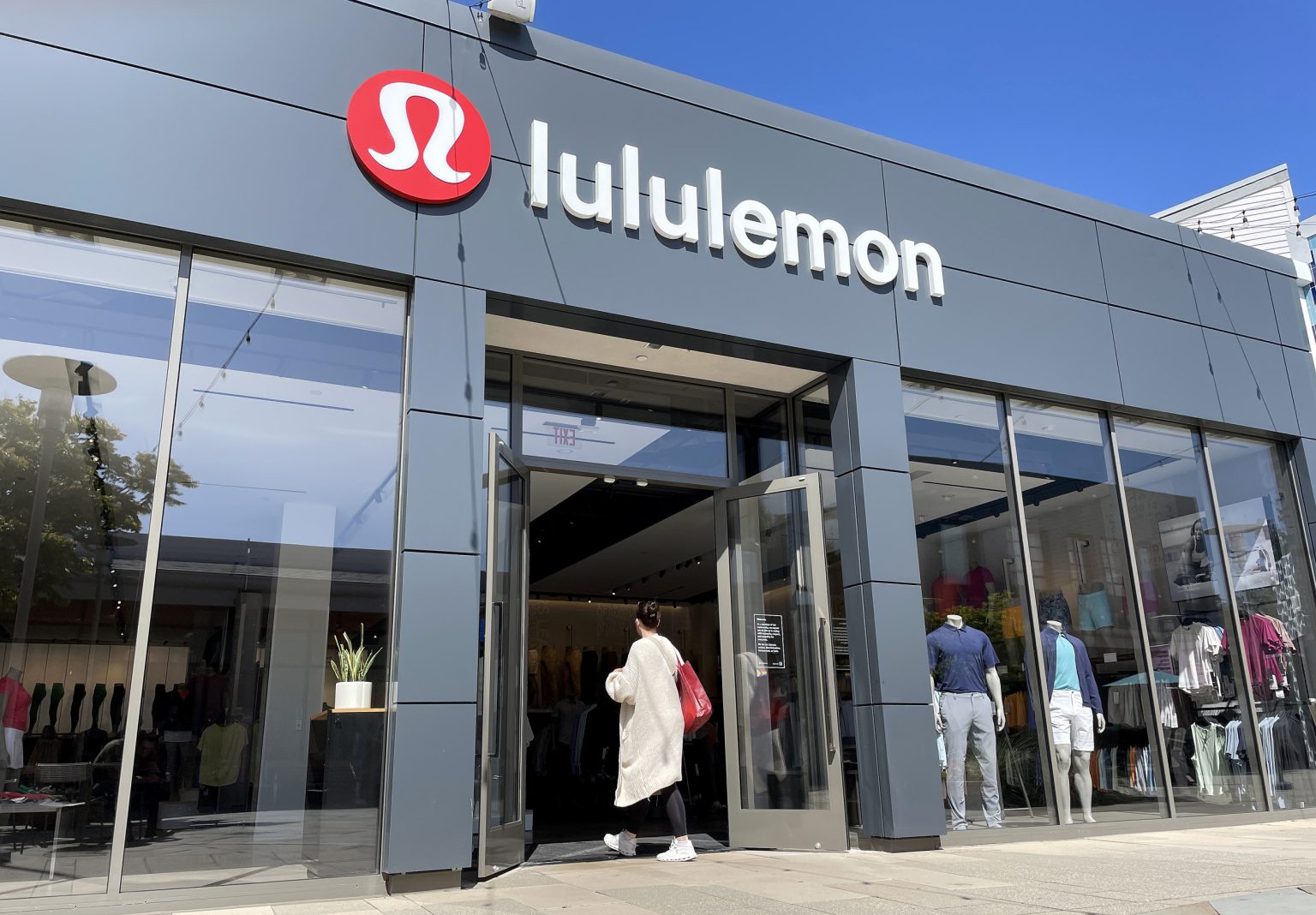 lululemon environmental claims complaint