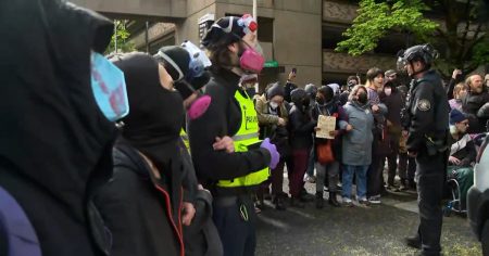 nc mo la portland protest 240502 7bk6d1