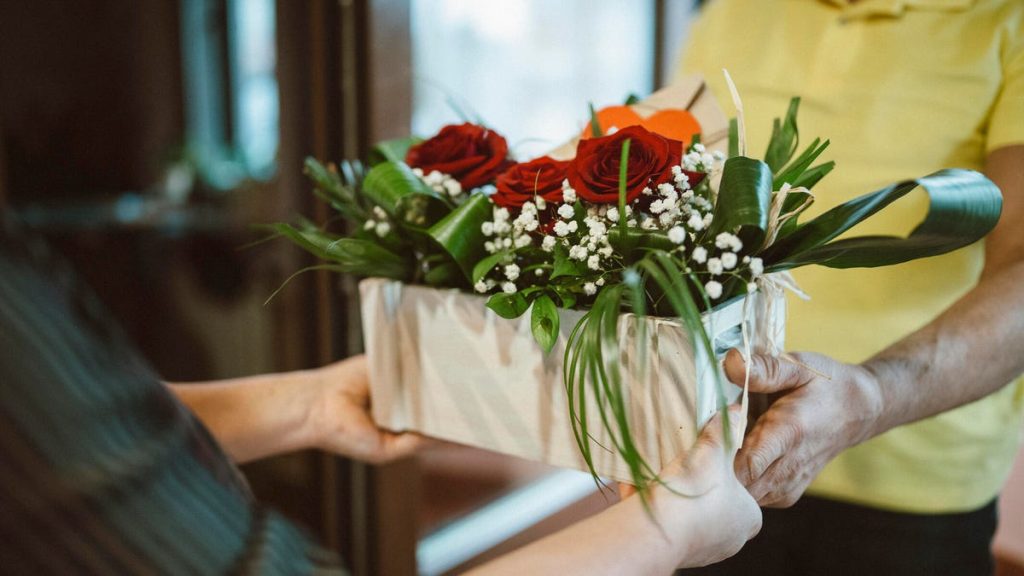 roses flower delivery