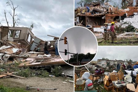 tornado devastates iowa town killing 82405790