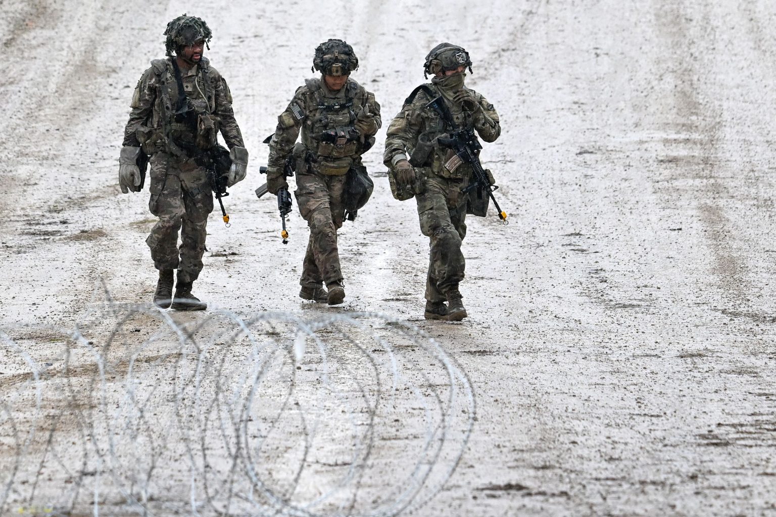 us soldiers pass road