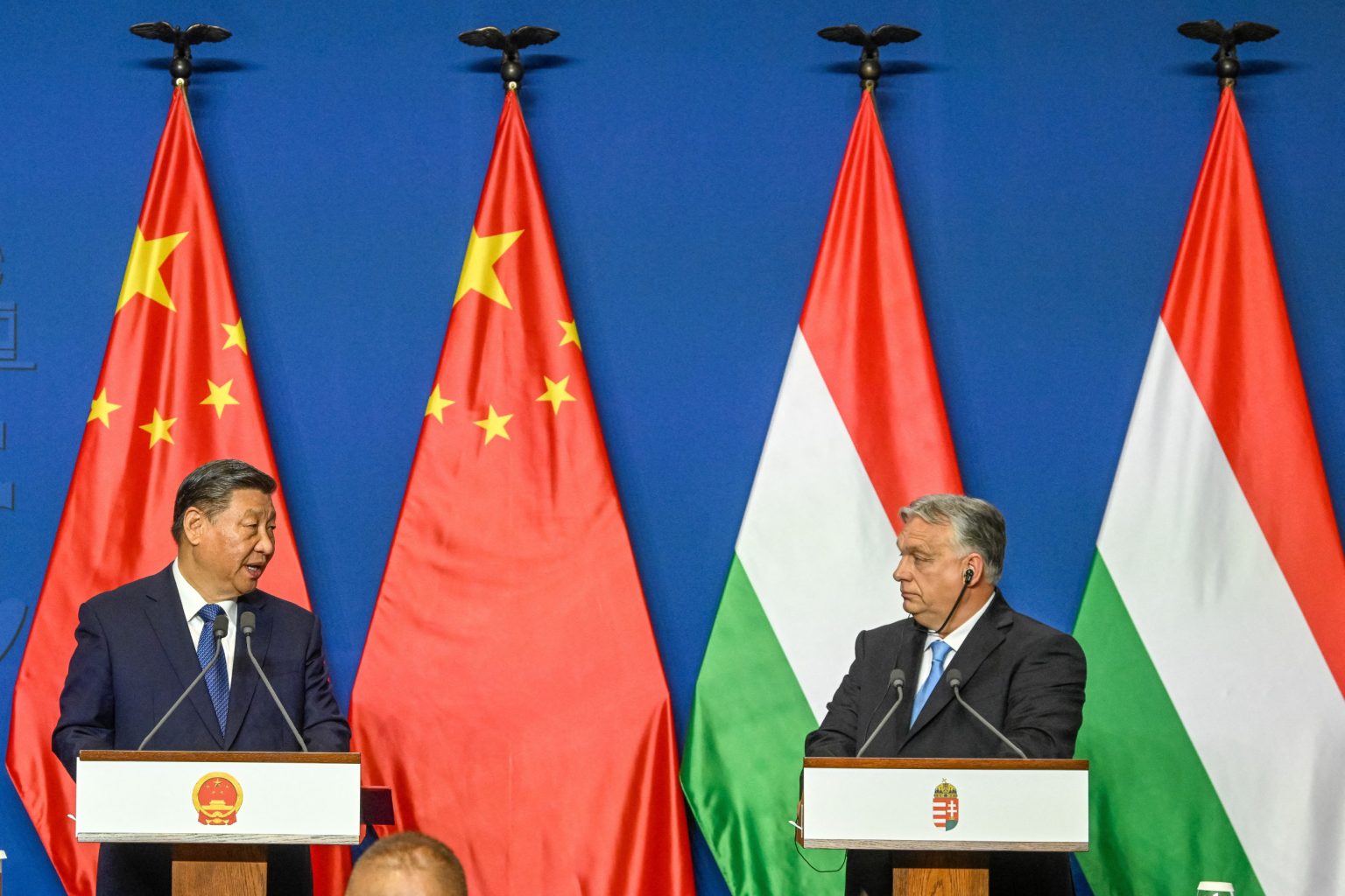 xi jinping meets viktor orban