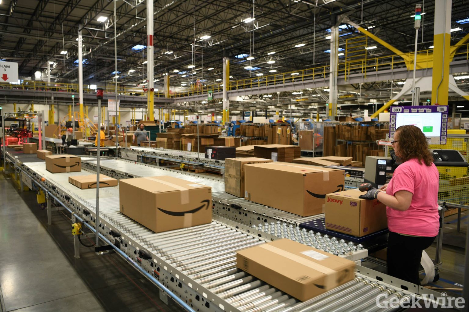 20161128 Amazon Fulfillment center 144