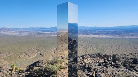 Las Vegas Monolith 2