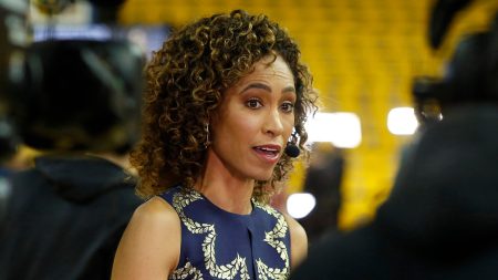 Sage Steele2