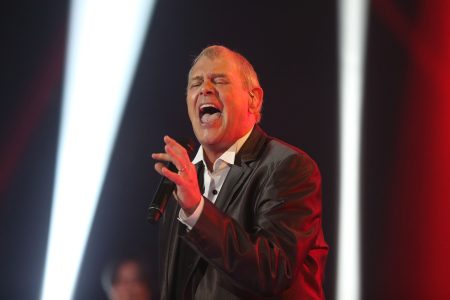 john farnham singing