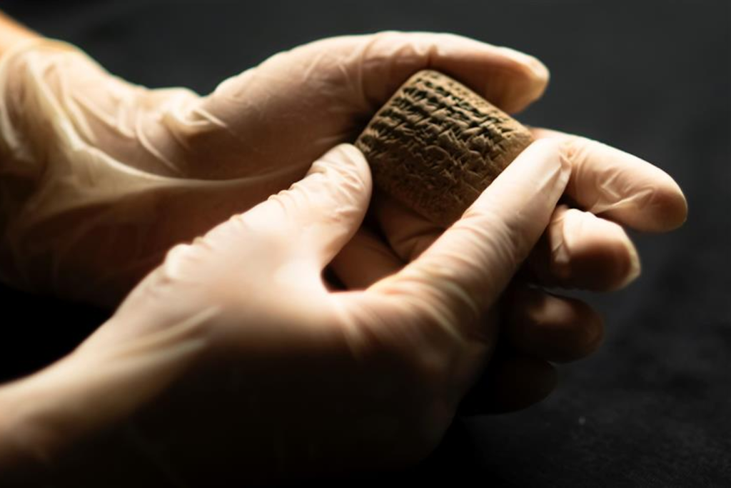 ancient tablet cuneiform script