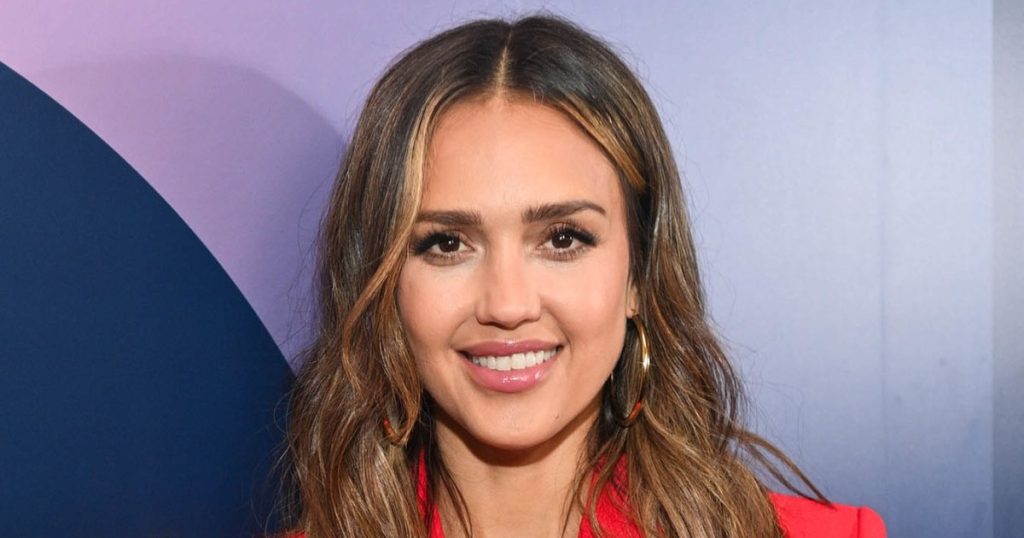 jessica alba workout mc 240718 a08f0c