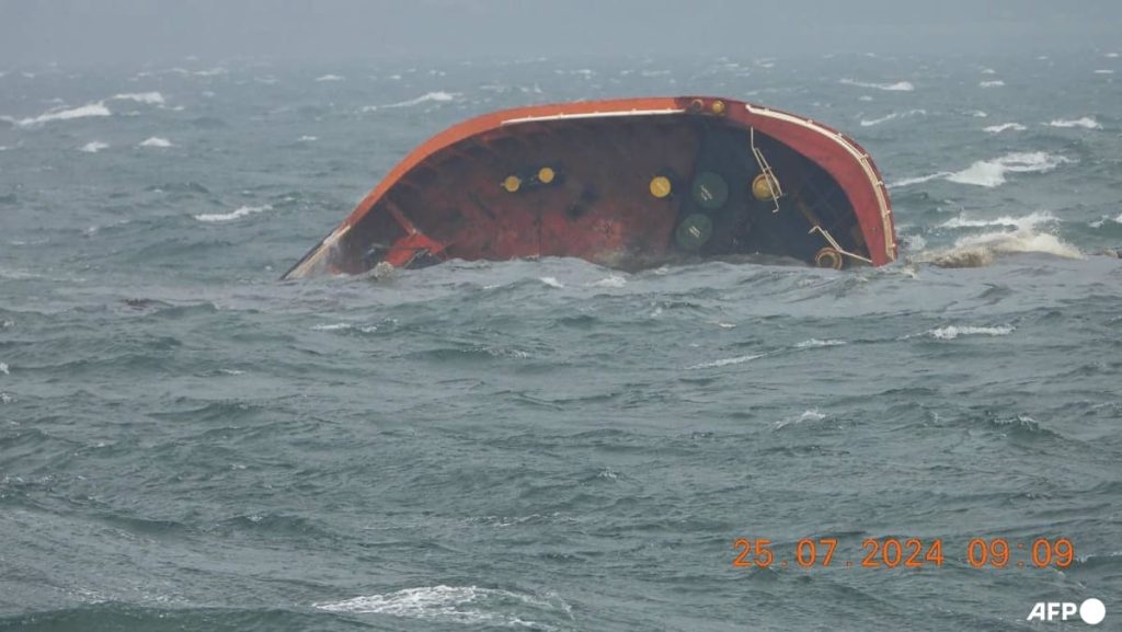 philippines tanker capsized