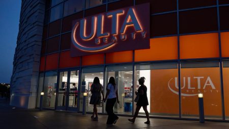 107341328 1701355678486 gettyimages 1257712628 ULTA BEAUTY EARNS