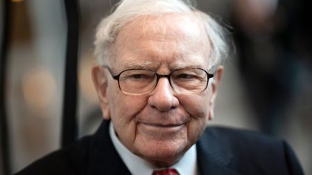 230803094932 02 warren buffett 0503 file