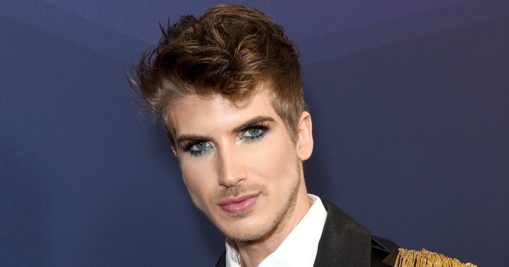 240809 Joey Graceffa se 1016a cdd862