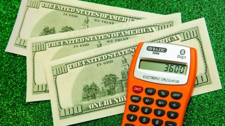 cash money piggy bank calculator stimulus tax credit 2021 savings calculations math cnet cnet 2021 0