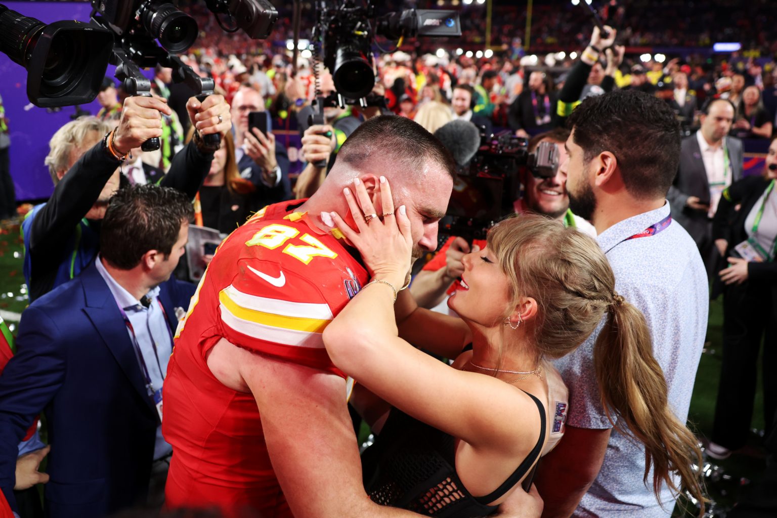 travis kelce taylor swift