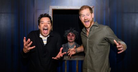 Prince harry jimmy fallon haunted mazeNUP 205795 01731