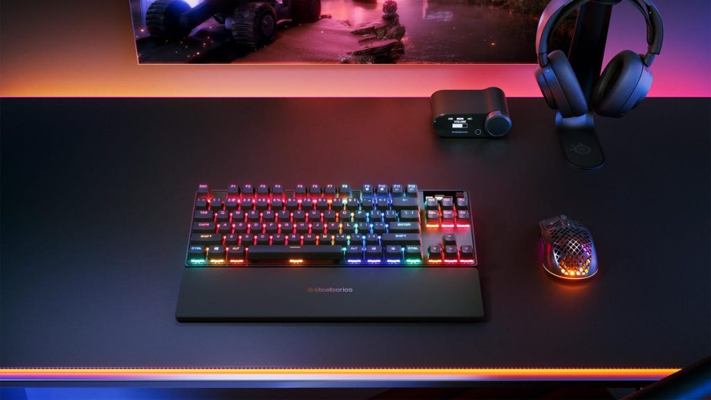 apex pro tkl wireless gen 3 black context lifestyle