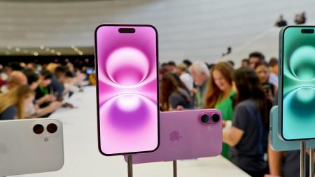 appleevent glowtime iphone16 pink