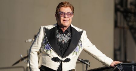 elton john mc 240903 7e0c8f