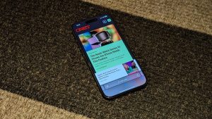 iphone 15 pro safari open kept on carpet guide featured image