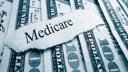 medicare money gettyimages 527631529