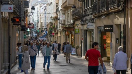 108041270 1727765448886 gettyimages 2173874371 SPAIN ECONOMY