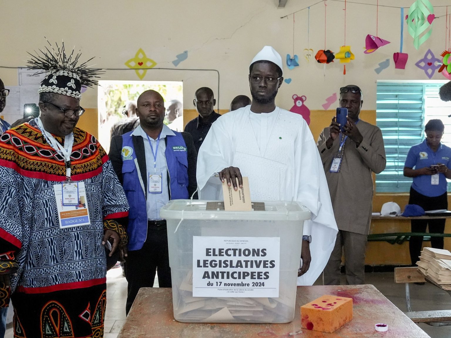 2024 11 17T135427Z 1054358777 RC2X6BAXA5LS RTRMADP 3 SENEGAL ELECTION 1732212992