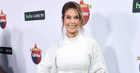 Teri Hatcher Is Definitely Not Ignoring Upcoming 60th Birthday 01 2024