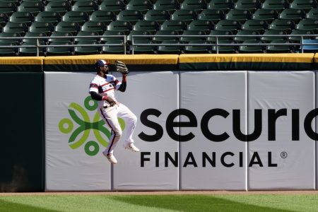 chicago white sox outfielder luis robert jr