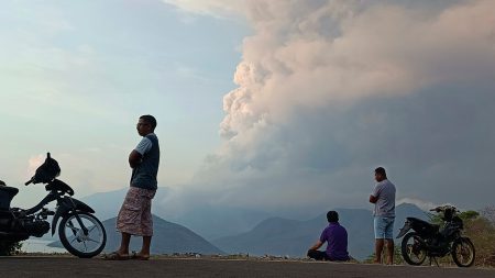 indonesia volcano eruption