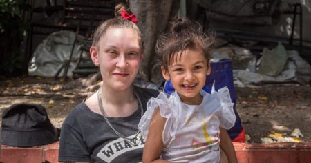 Patricio A Cabezas Marianela Abasto with her daughter in the Constitucion soup kitchen 1733353623 2b