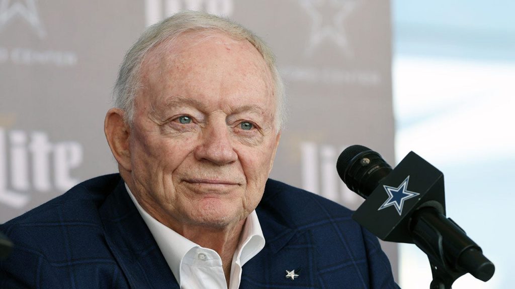 442bd5dc jerry jones2