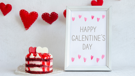 commerce galentines day istock 1459149321