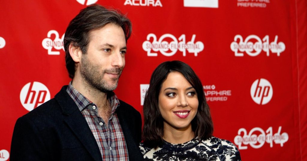 feature Celebrities voice support for Aubrey Plaza after Husbands death