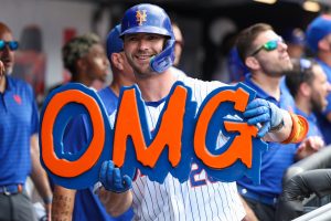 pete alonso celebrates home run