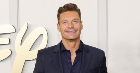 ryan seacrest startled on wheel of fortune 2152999887