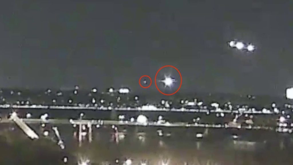 watch military helicopter collides with jet near reagan national airport