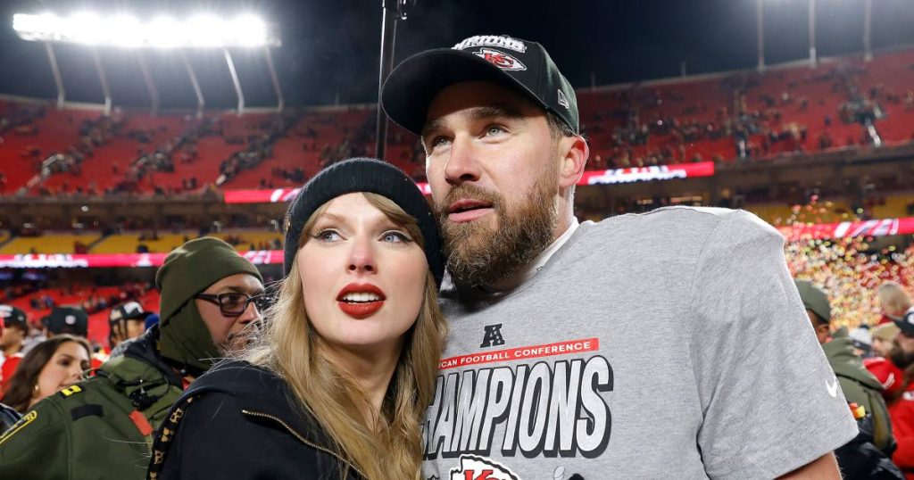 Taylor Swift and Travis Kelce Enjoy New Orleans Date Night 2196122888