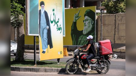 khamenei poster.wingsjpg