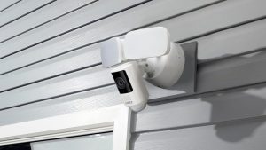 lorex floodlight cam1