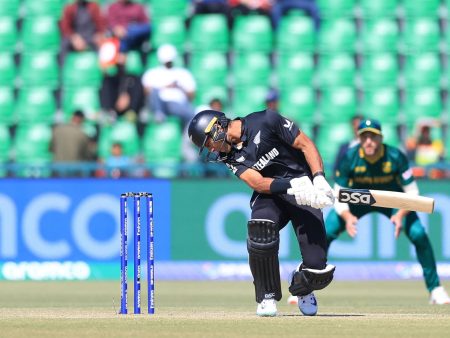 2025 03 05T091011Z 1617449068 UP1EL350PGYT0 RTRMADP 3 CRICKET CHAMPIONSTROPHY ZAF NZL 1741167261