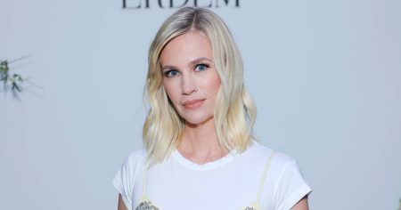 January Jones Airline Feud 3