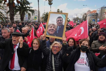 anti erdogan protests scaled