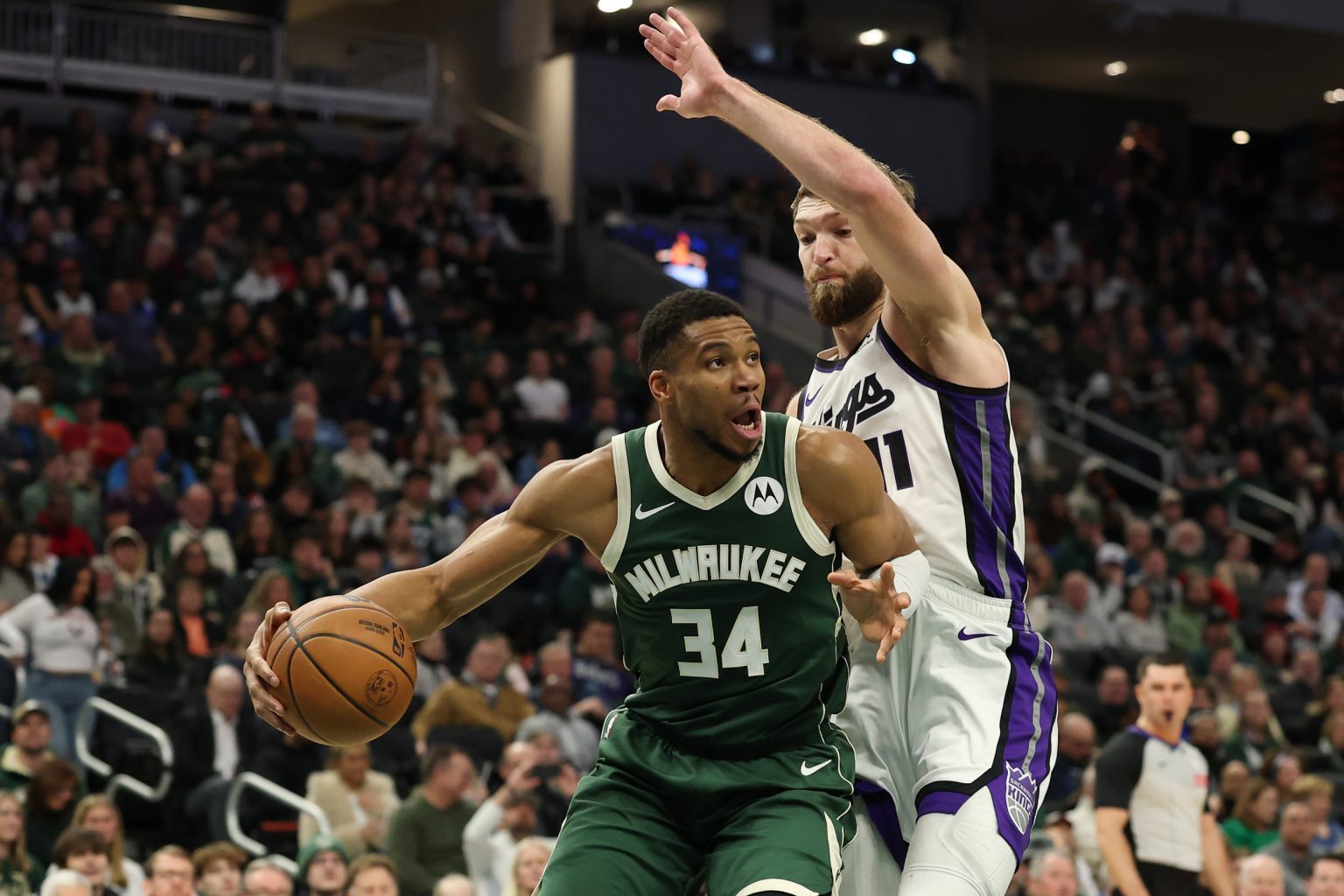 giannis antetokounmpo domantas sabonis bucks kings