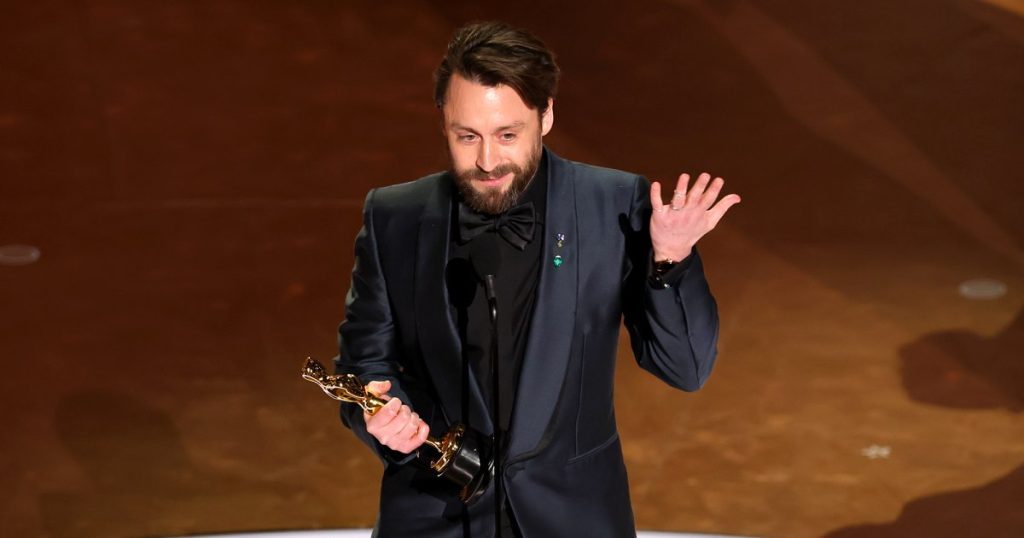 kieran culkin leaves brother macaulay out of 2025 oscars speech feature