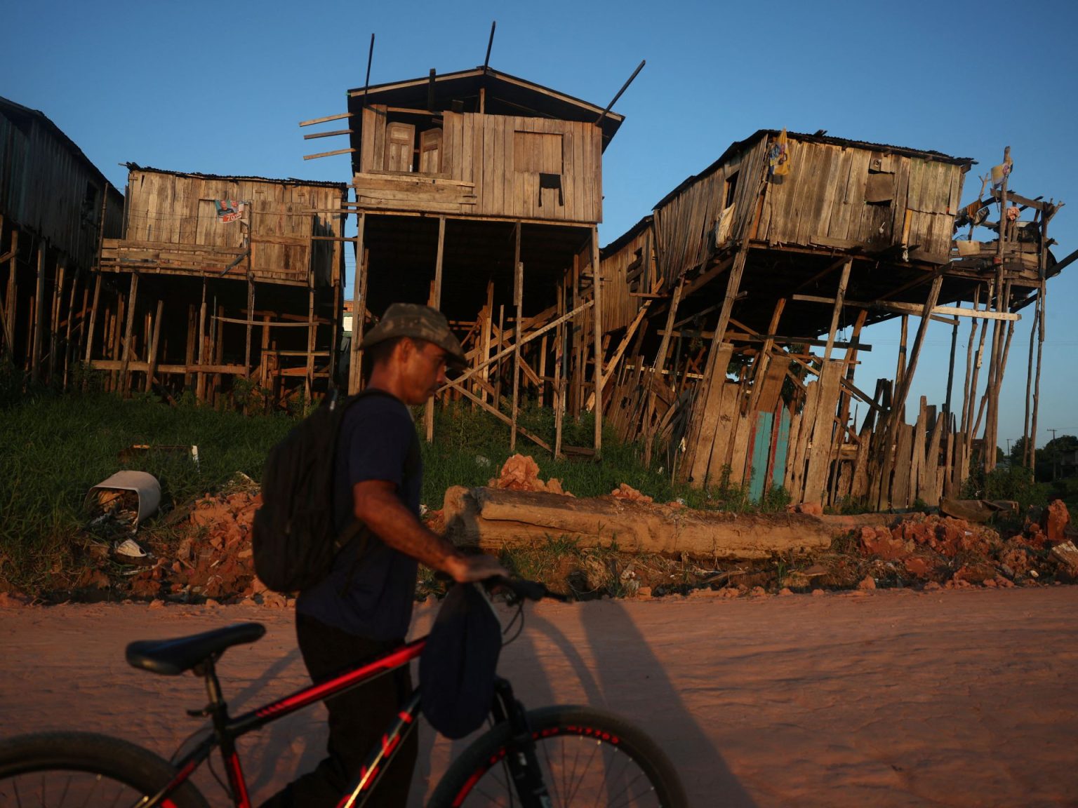 2024 10 19T020735Z 686522048 RC28NAANJ2FC RTRMADP 3 BRAZIL DROUGHT 1751659784