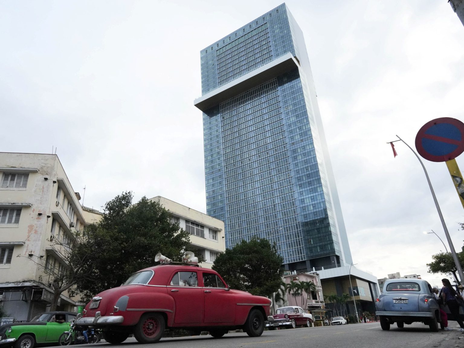 2025 01 03T152946Z 2026011332 RC2MYBANC36A RTRMADP 3 CUBA TOURISM 1752280628