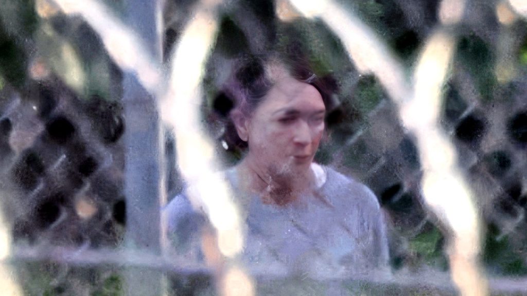 4ea0ae8a ghislaine maxwell jeffrey epstein prison fox news 006