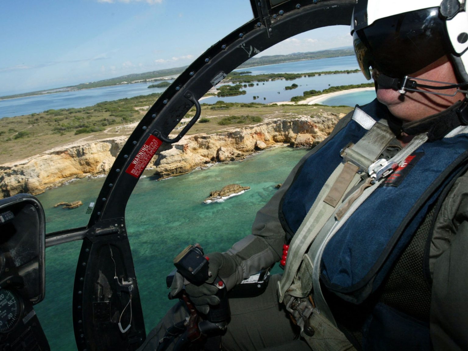 AFP 20040427 3461498JR029 Puerto v1 HighRes USBorderPatrolStepsUpEffortsInPuert 1752289236