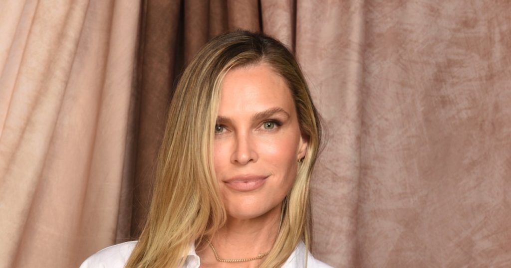 GettyImages 2218180502 sara foster details whether jeff bezos lauren sanchez had ndas at wedding