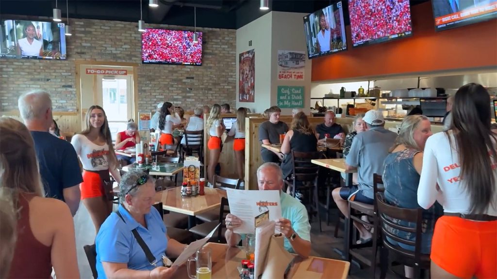 hooters customers at the villages location